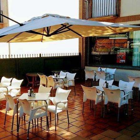 Bar Posada Bemi Almorox Exterior foto